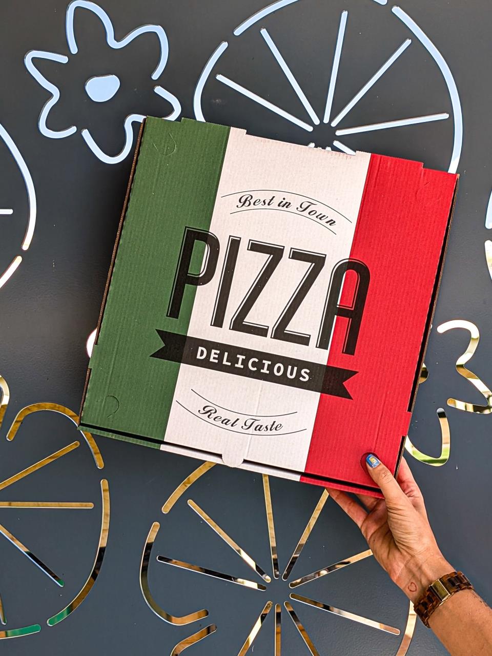 Saturdays': 2-for-1 Pizza Nights